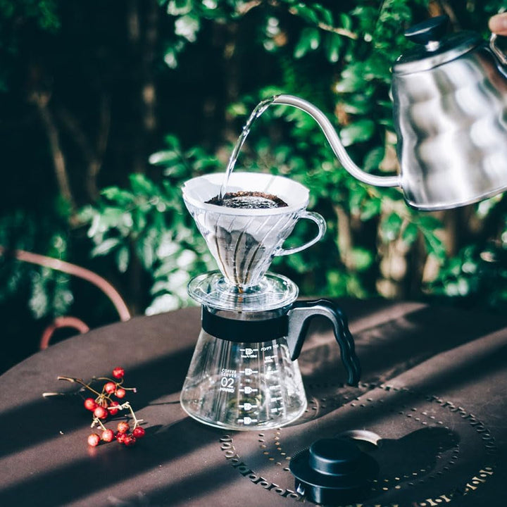 HARIO V60 Set de filtre de cafea 02 - negru (filtru de cafea) cu picurător, server, hârtie de filtru și lingură (40 buc.)