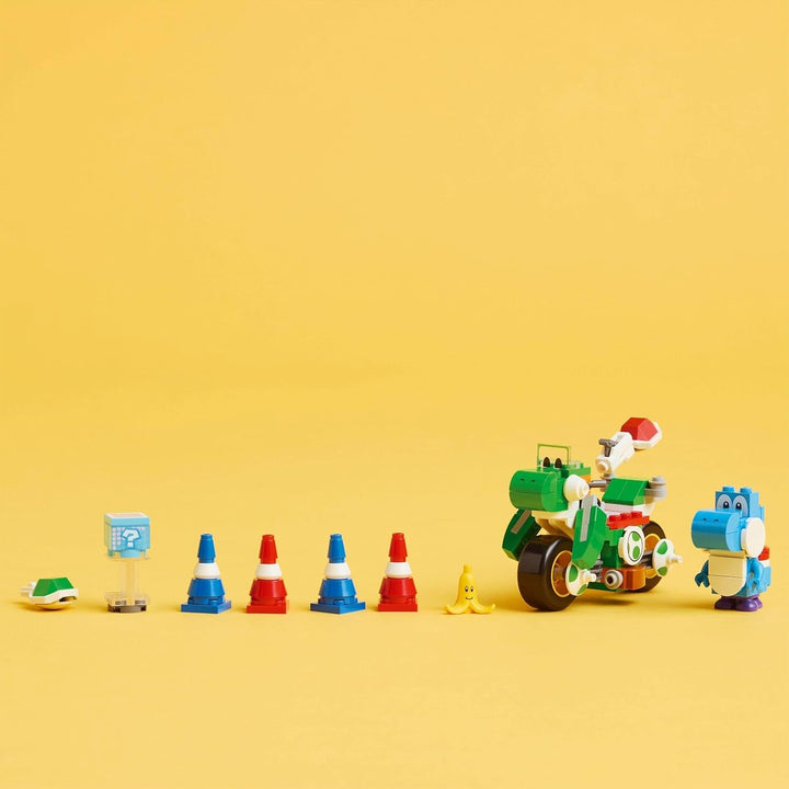 LEGO Super Mario: Mario Kart - Yoshi Bike, set de aventuri Nintendo de colecționat, cadou pentru copii, băieți, fete și gameri de la 7 ani, set de colecție cu figura Yoshi 72031