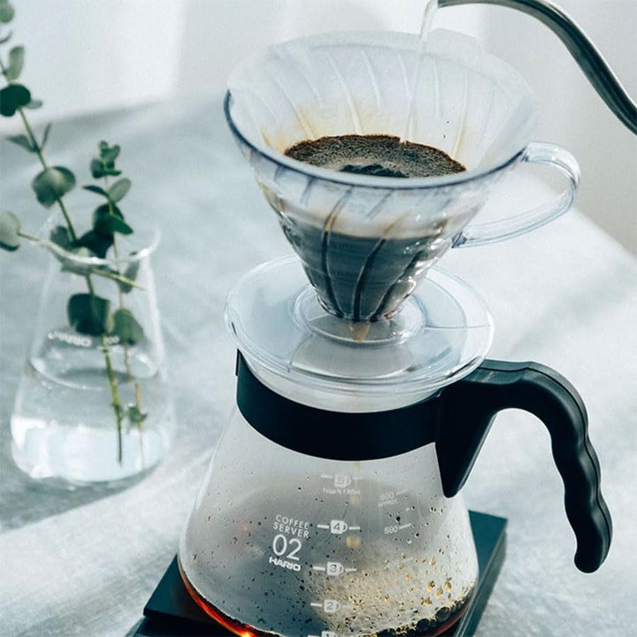 HARIO V60 Set de filtre de cafea 02 - negru (filtru de cafea) cu picurător, server, hârtie de filtru și lingură (40 buc.)