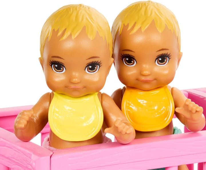 Păpușă Barbie Skipper și creșă cu accesorii, include păpuși gemene, 1 pătuț, 1 leagăn, 1 balansoar și multe altele, HXM99