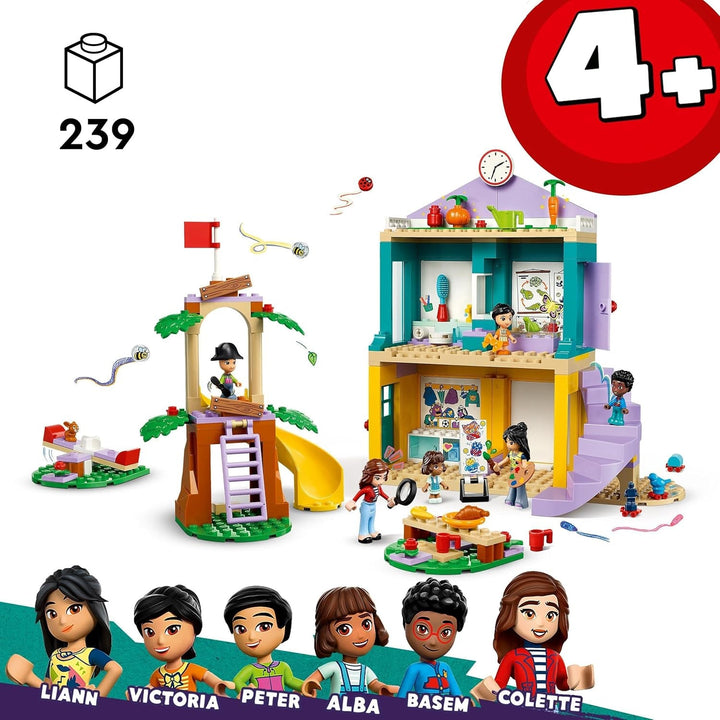 LEGO Friends Heartlake City Kindergarten, set de joacă pentru fete și băieți de la 4 ani, joc de rol creativ cu 2 figurine și 4 micro figurine, jucărie pentru dezvoltare socială 42636