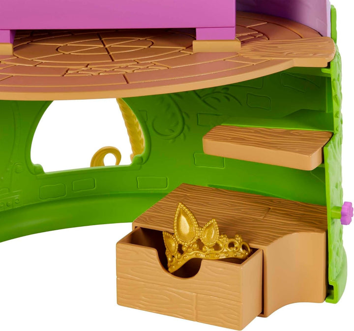 Disney Princess HMV99 - Păpușă Rapunzel mobilă și turn de joacă cu distracție pe tot parcursul, 6 zone de joacă și 15 accesorii, inspirat de filmul Disney, jucării pentru păpuși de la 3 ani