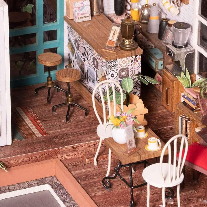 Robotime DG109 Rolife Simon's Cafe Casă de păpuși în miniatură din placaj și plastic, dimensiuni: 23 X 19 X 19 cm, 203 piese