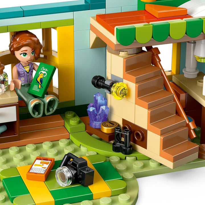 LEGO Friends Autumn's Room, set de construit și jucat pentru jocuri de rol creative, set pentru fete de la 6 ani cu 2 minifigurine și o figurină de dihor, jucărie educativă 42646