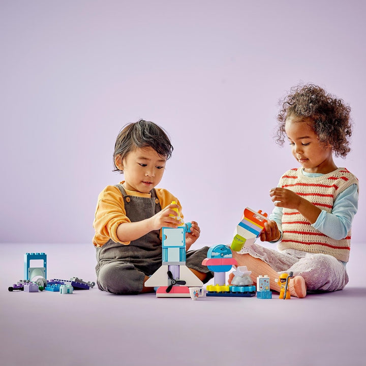 Naveta spațială LEGO DUPLO 3 în 1 pentru o mulțime de aventuri, set spațial cu jucărie rachetă pentru copii de construit, jucărie pentru știință și abilități motorii pentru dezvoltare timpurie, cadou pentru copiii de 3 ani 10422