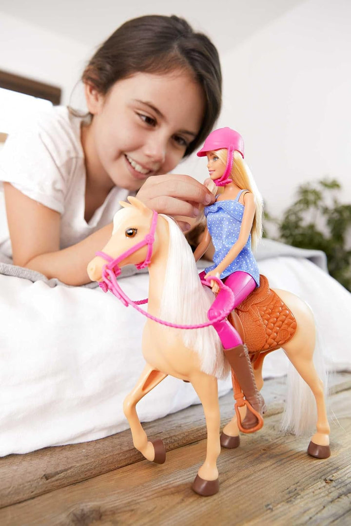 Păpușă Barbie și cal de jucărie, accesoriu de călărie Barbie, 1 păpușă Barbie și 1 cal incluse, potrivite ca un cadou pentru copii de la 3 ani în sus, FXH13