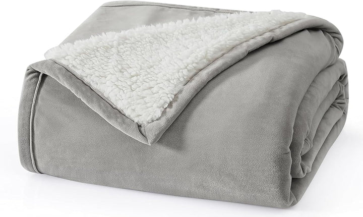 UGG 01465 Bliss Sherpa Pătură de aruncare complet reversibilă pentru canapea sau pat, lavabilă la mașină, ușor de întreținut, pluș moale, pături de lux supradimensionate, 178 X 127 cm, sigilare