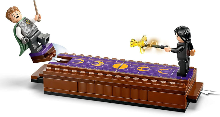 LEGO Harry Potter Castelul Hogwarts: Clubul de duel, set de construcție Cu 4 minifigurine Incl. Draco Malfoy, Gilderoy Lockhart & Severus Snape, set Cu funcție Pentru băieți și fete cu vârsta de 8+ 76441