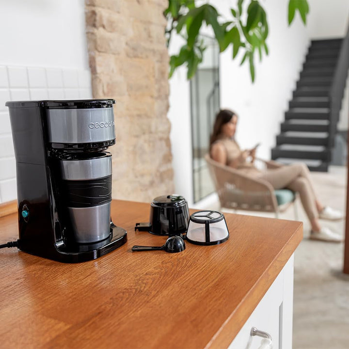 Cafetieră Cecotec cu termos Cafea 66 Drop & Go 700 W, Capacitate 420 ml, Gura de scurgere, Filtru permanent sau filtru de hârtie, Funcție de oprire automată, Recipient cu fereastră